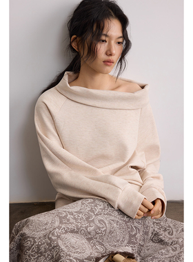 SAMEFLOW 一字肩前后两穿设计时髦修饰锁骨线条轻盈蓬松透气卫衣