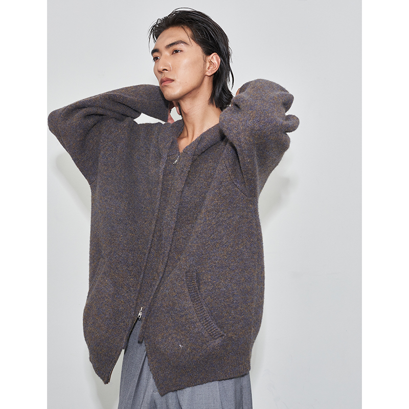 SAME FLOW 初秋氛围感外出百搭大地色系厚实感简约款连帽毛衣外套