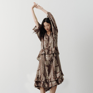 慵懒松弛感穿搭裙子 度假风连衣裙早秋印花咖色亚麻法式 SAME FLOW