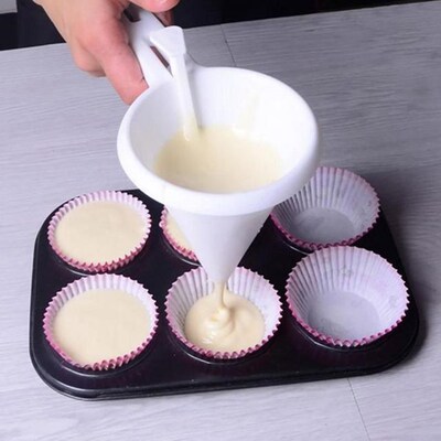 1Pcs Kitchen DIY Chocolate Candy Icing Funnel Mold Foodgrade