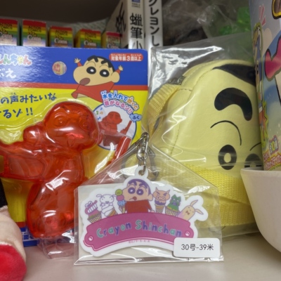 19日本正版蜡笔小新亚克力肥嘟嘟左卫门康达姆家族族谱甜品系列