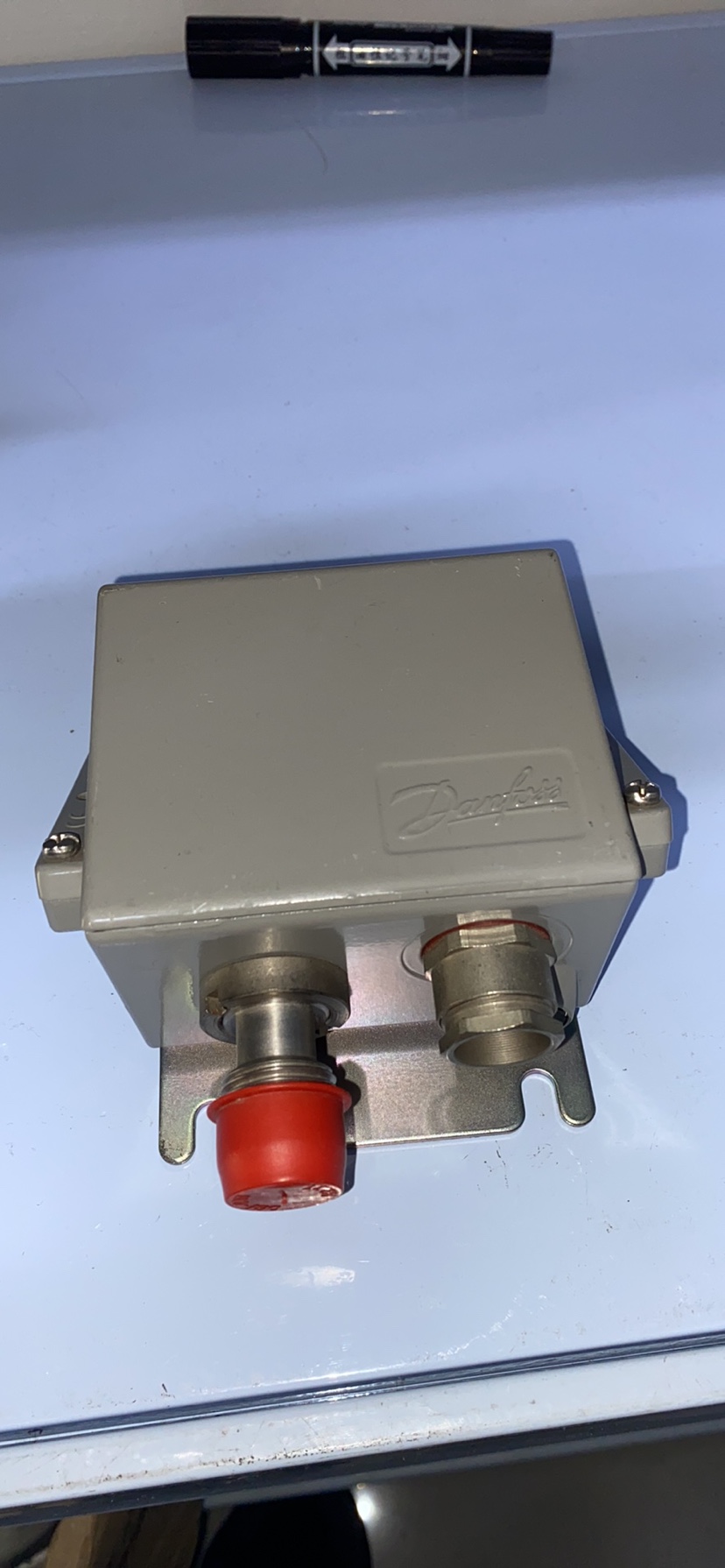 Danfoss丹佛斯EMP2-084G2120压力传感器全新现货议价