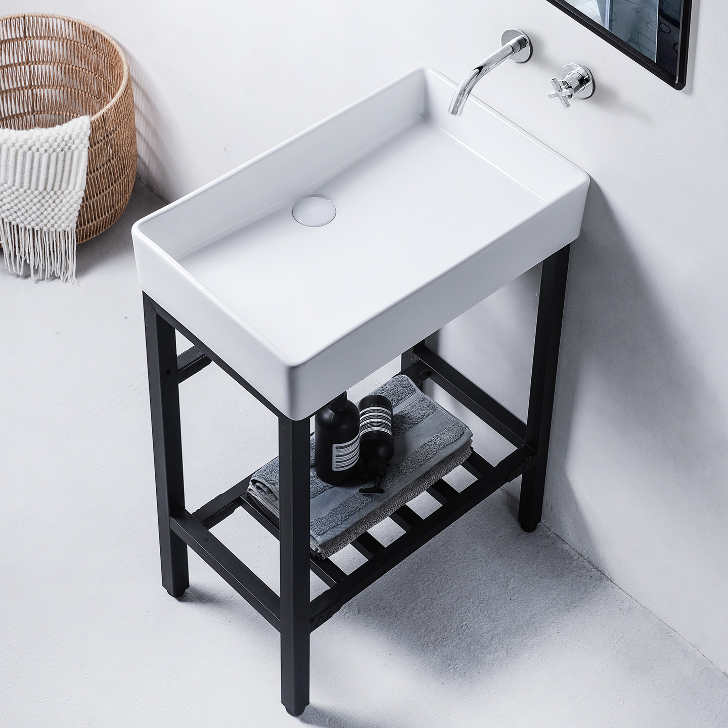 侧后下水口免钉免打孔落地洗脸盆