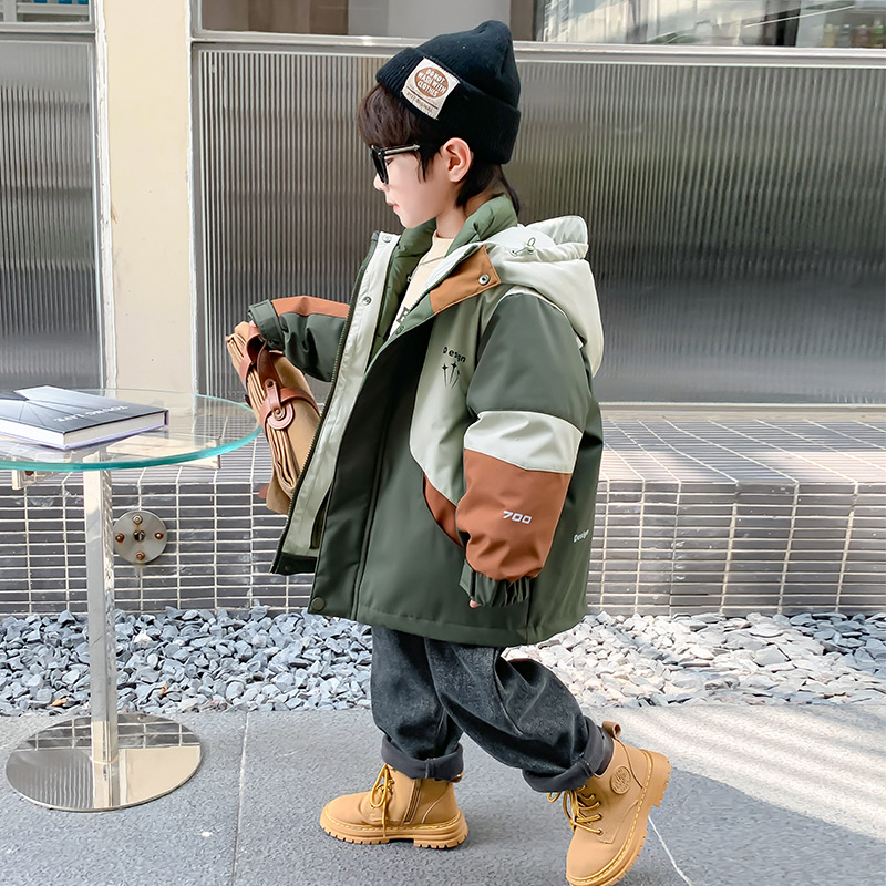 男童羽绒服2025新款冬装儿童帅气三合一加厚秋冬冲锋衣炸街外套潮