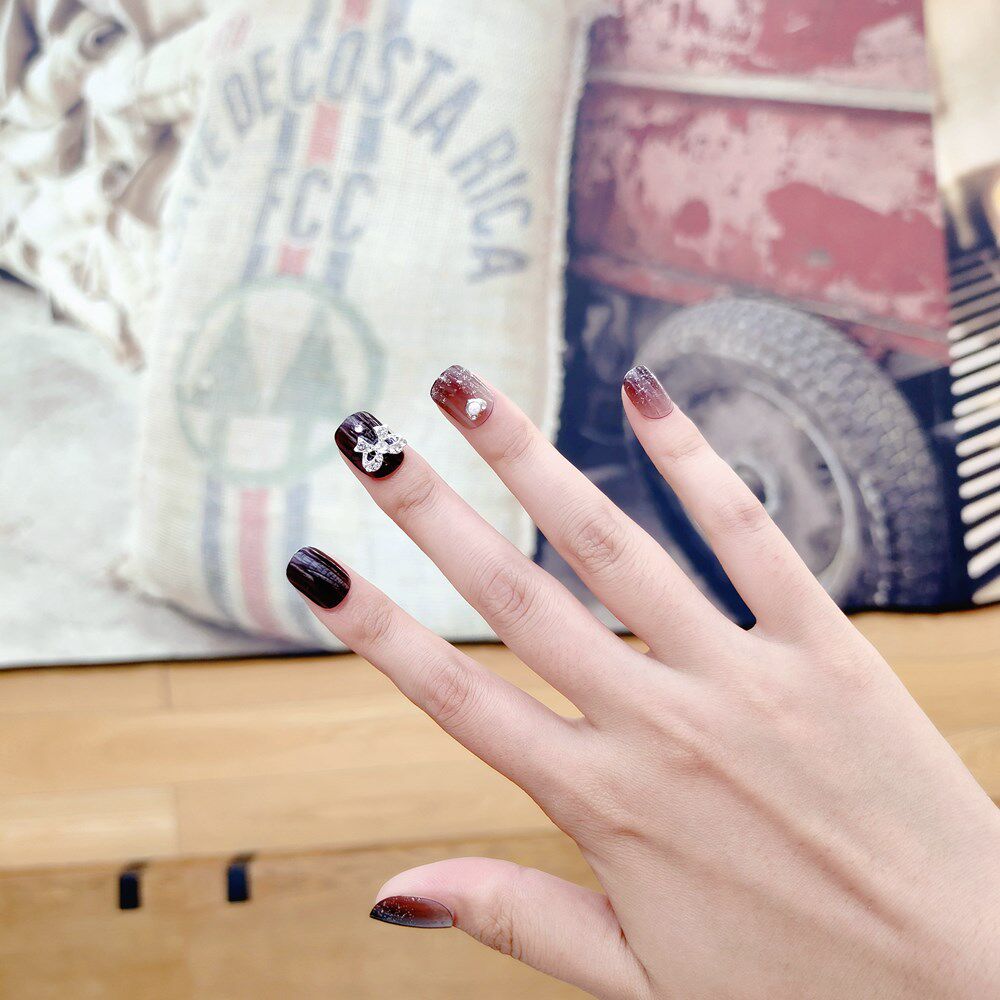 气质仲夏夜蝴蝶美甲甲片成品短款百搭棕红法式假指甲贴片少女