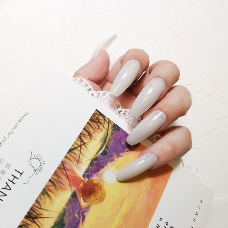 欧美沙龙乳白色穿戴美甲卡戴珊经典款长梯芭蕾假指甲贴片少女