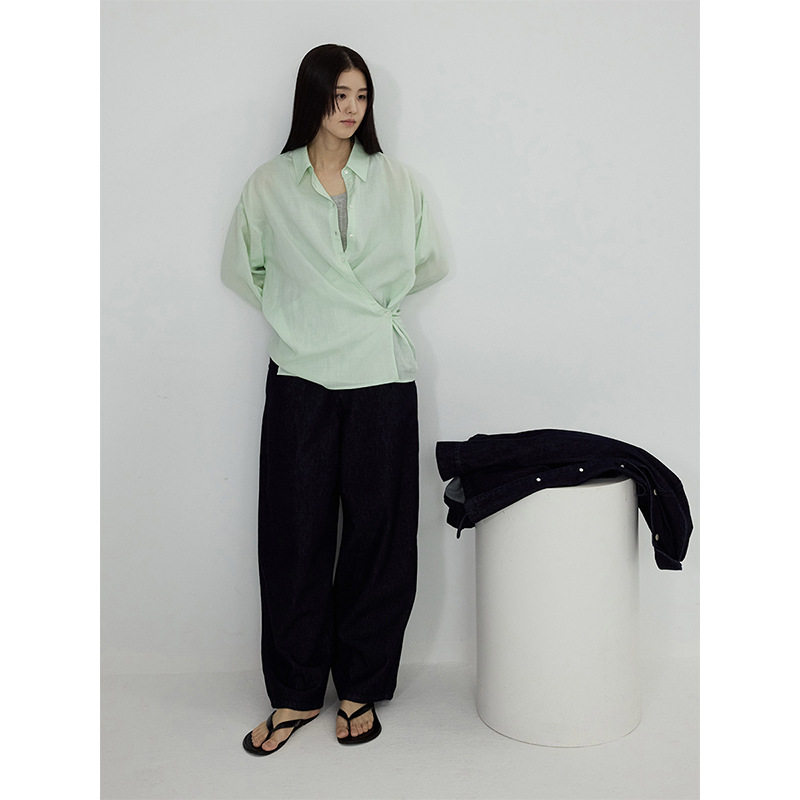 韩女的秘密“氧气穿搭”早春初恋不对称天丝苎麻慵懒松弛衬衫女