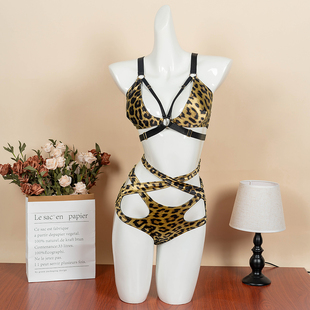 新款欧美风沙丁料运动套装分体美背专业高端性感时尚钢管舞服健身