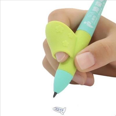 Color Random 3 Pencils Handle Right Hand Helps Children Lear