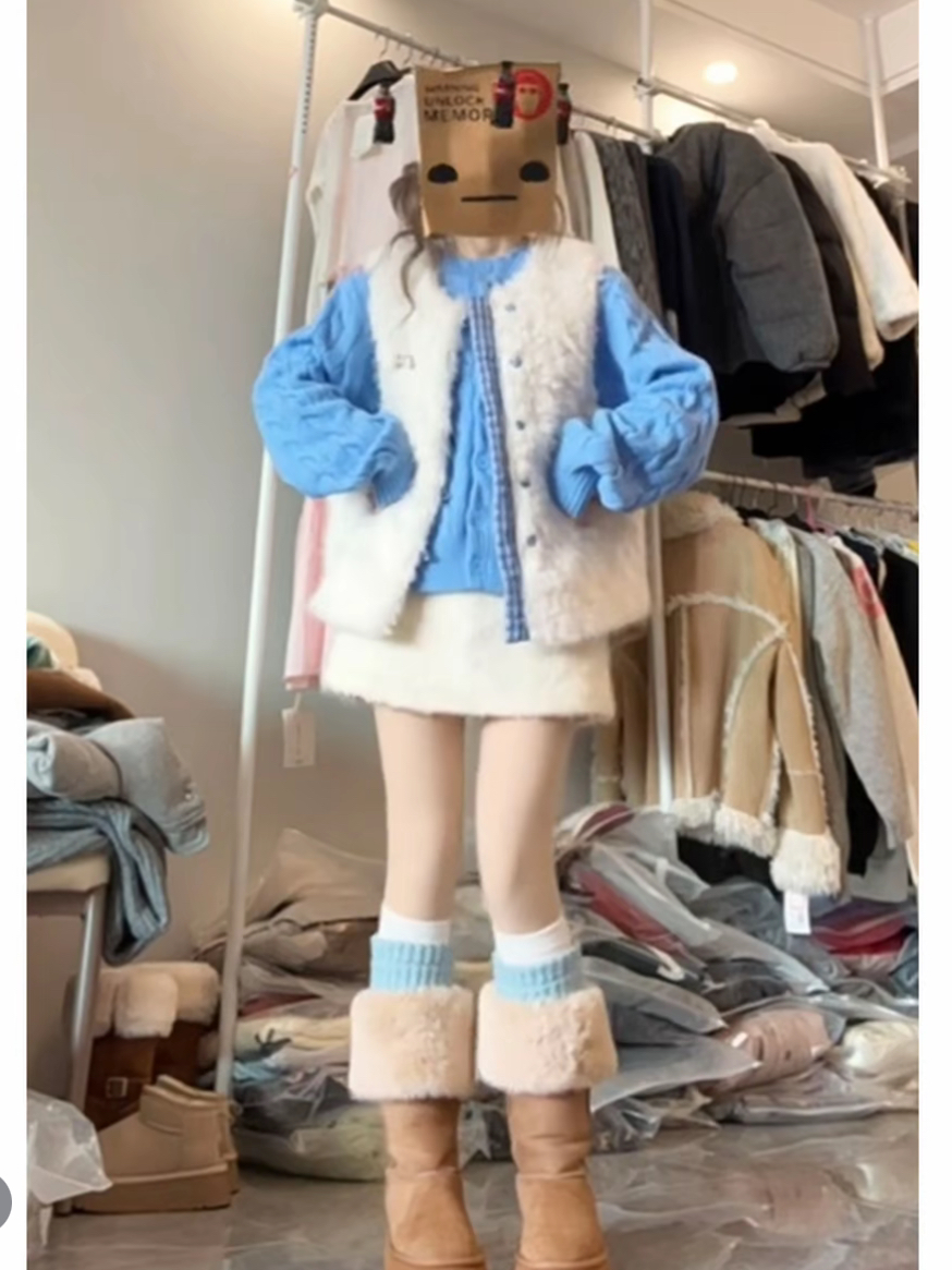 温柔减龄系穿搭女2025新款时尚韩版针织开衫洋气马甲短裙三件套装