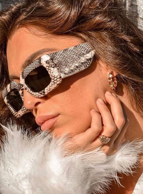 日本portney bell蛇皮纹太阳镜方形新款欧美复古ins宽腿墨镜百搭