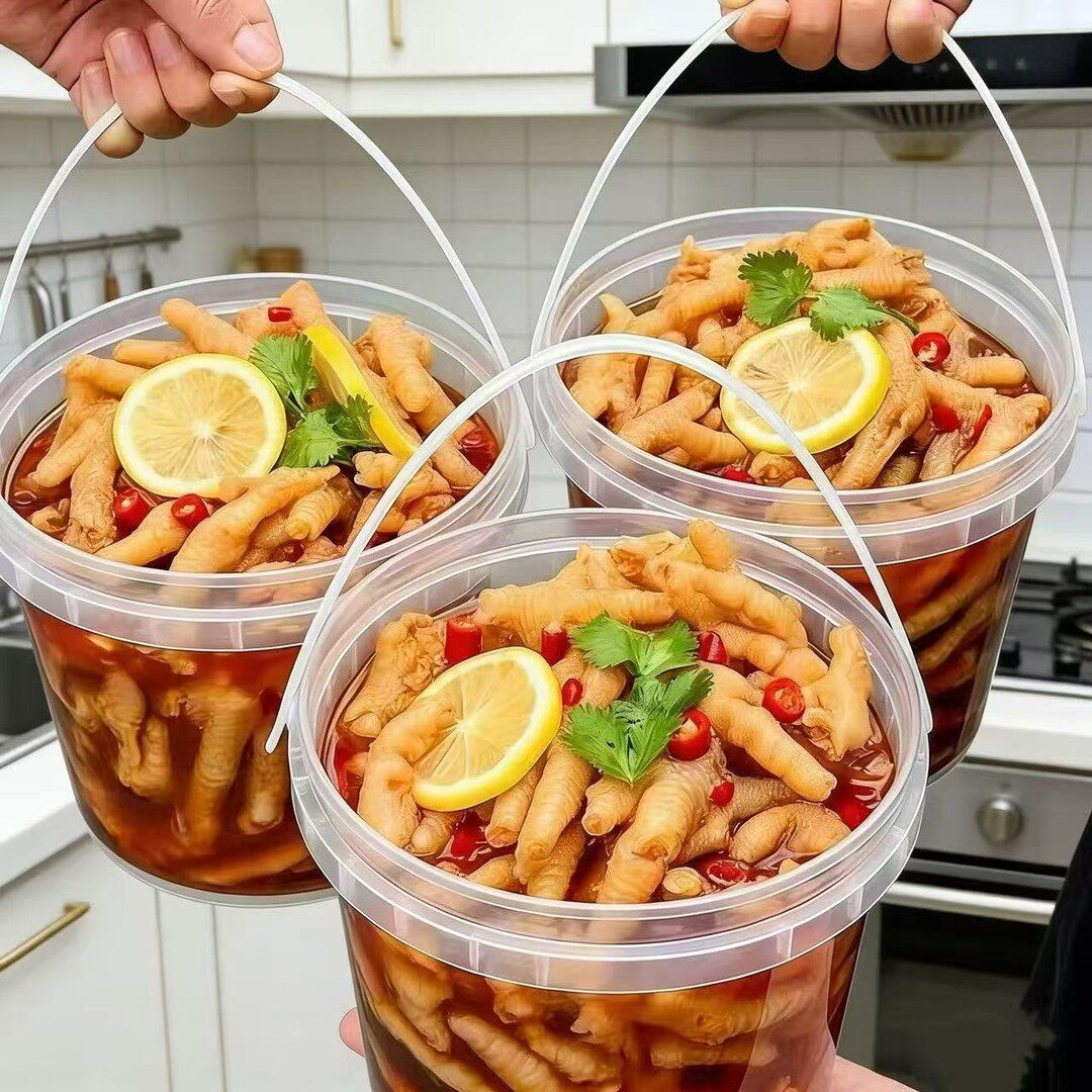 【2斤2大桶】酸辣无骨鸡爪鸡脚筋卤凤爪解馋零食鸡肉网红脱骨1罐
