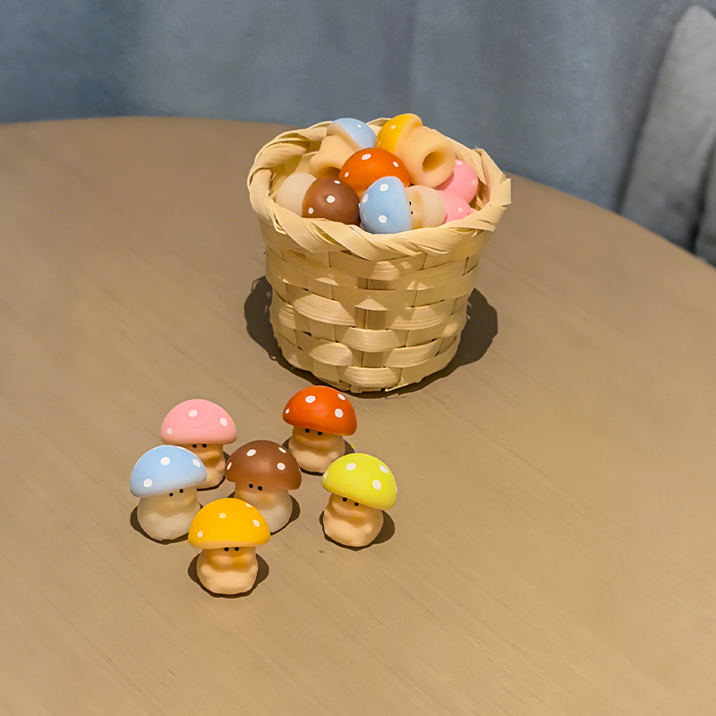小蘑菇团子解压捏捏乐慢回弹减压玩具发泄道具儿童过家家可爱摆件