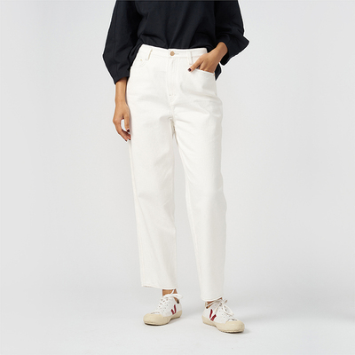 环保棉白牛仔锥裤牛仔裤