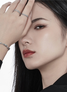 S925银冷淡风个性高级手镯