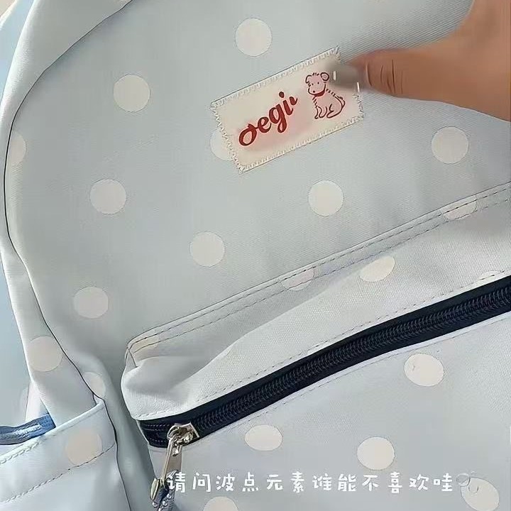 高颜值学院风尼龙学生双肩包