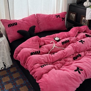 甜酷少女玫粉黑蝴蝶结毛巾绣牛奶绒四件套冬天珊瑚绒三件套床笠2m