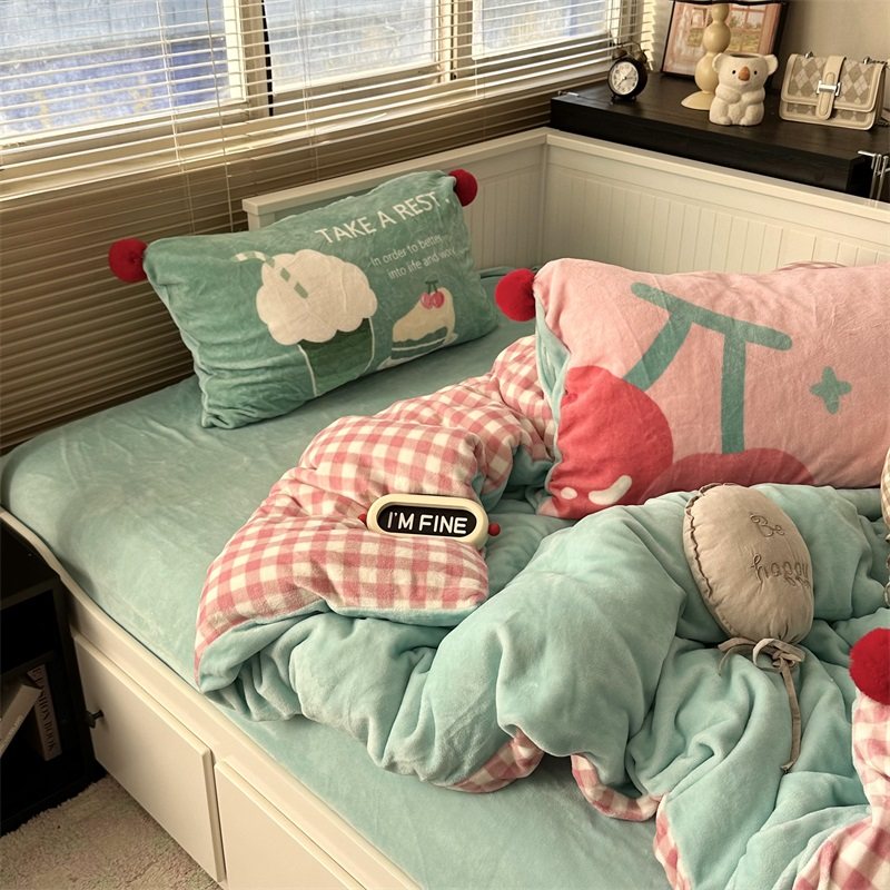 ins少女混搭风可脱线毛球冬季牛奶绒四件套加厚保暖珊瑚绒三件套,床上用品,床品套件/四件套/多件套,淘宝优惠券,粉丝福利购,淘宝优惠卷