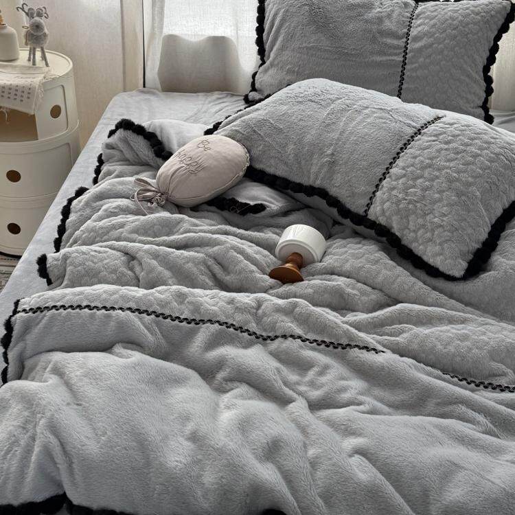 冬季剪花爱心拼接球球花边兔兔绒床上四件套保暖牛奶绒纯色ins风