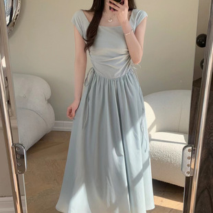 新款设计感抽皱方领短袖女夏辣妹短款紧身显瘦纯欲连衣裙女装