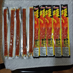 30条【长根辣条】小鹏食品一根筋大长筋辣棒香辣零食儿 时面筋小