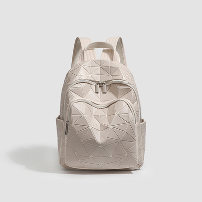 2025新款日本几何菱格双肩包女外出旅行大容量学生休闲百搭背包潮