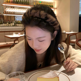 秋冬复古豹纹带齿毛绒发箍女防滑洗脸发卡头箍2025新款高颅顶头饰
