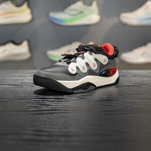 李宁四季通用减震回弹童休闲鞋