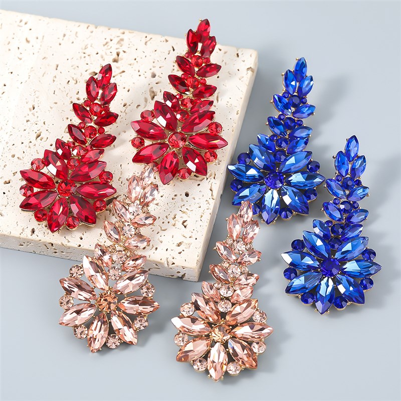 Sparkly Alloy Diamond Studded Geometric Earrings for WomenFa