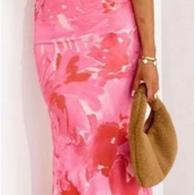 Sexy Slit Dress 2025 EuroAmerican SpringSummer VNeck Design