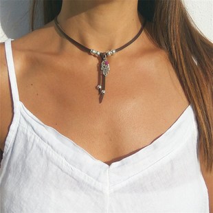 Design CCB Alloy Korean Collarbone Palm Pendant Chain Velvet