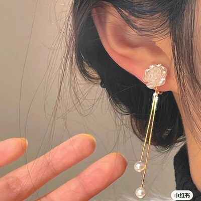 Camellia Rose Pearl Camellia Mosquito Coil Ear Clip Womens N