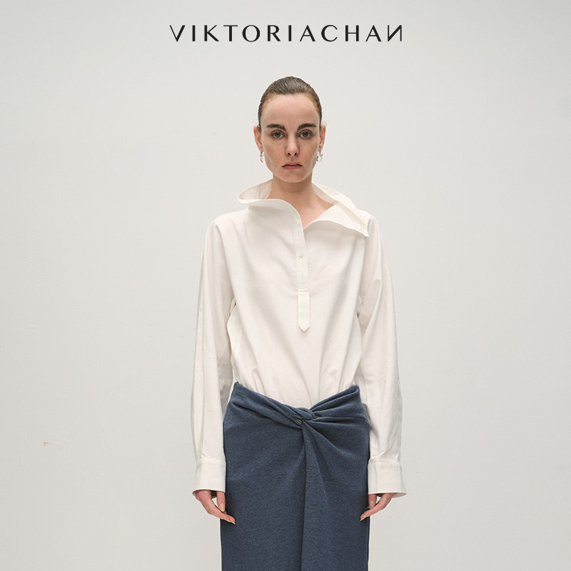 VIKTORIACHAN25/26秋冬成衣系列新品 高立领排扣设计宽松长袖衬衫