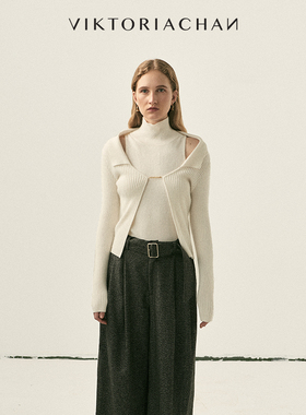 VIKTORIACHAN22/23秋冬成衣系列 金属logo搭扣细罗纹短款针织开衫