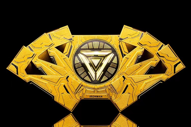 野猪校长正版周边漫威展翼开扇盒MK21黄金色钢铁侠联名花切扑克牌