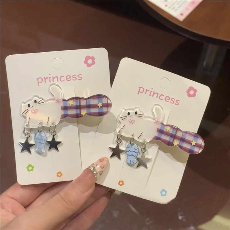 小猫钓鱼2025新款夏天红蓝格纹亚克力小鱼猫咪发夹吊坠发饰侧边夹,饰品/流行首饰/时尚饰品新,发饰,淘宝优惠券,粉丝福利购,淘宝优惠卷