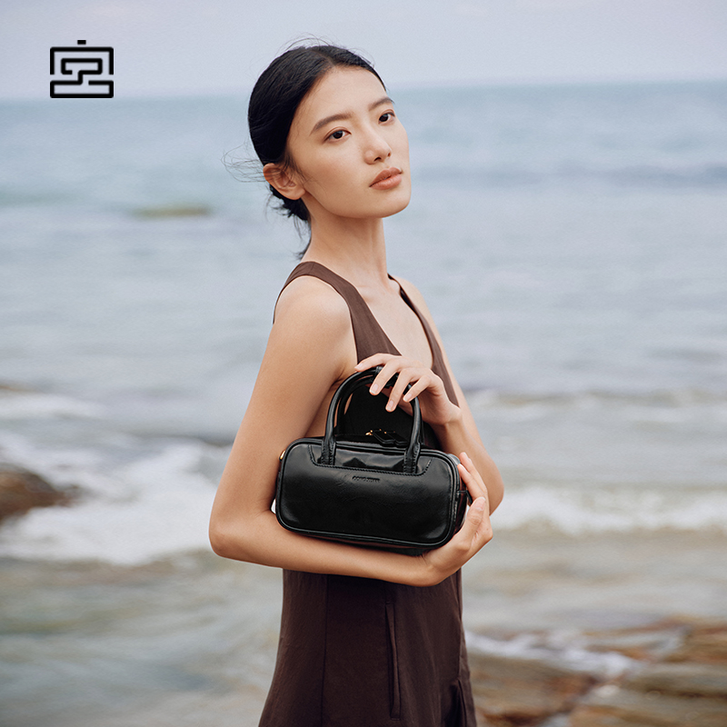 宫选2025新款保龄球包波士顿包头层牛皮女包单肩斜挎真皮手提包
