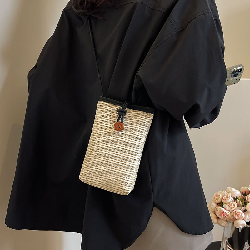 女士夏天手机随身小挎包专用精致轻便散步出门小挎包斜挎迷你小包