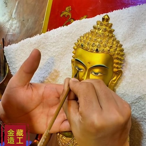 刷金修复开脸彩绘铜佛像泥金工艺