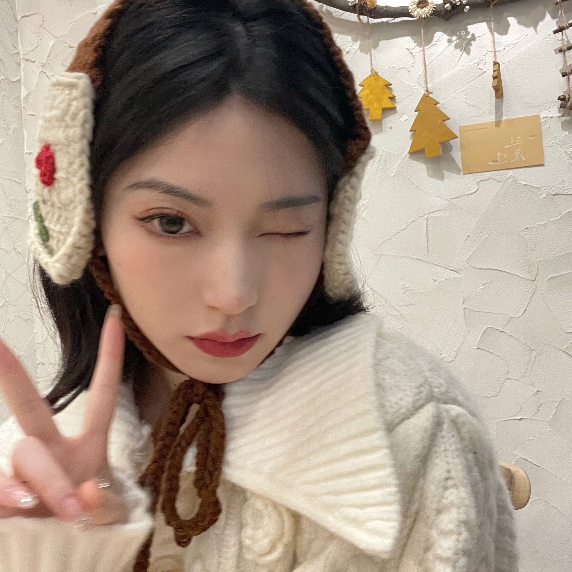 张子枫同款手工针织花朵耳罩秋冬甜美少女护耳套保暖女耳捂子系带