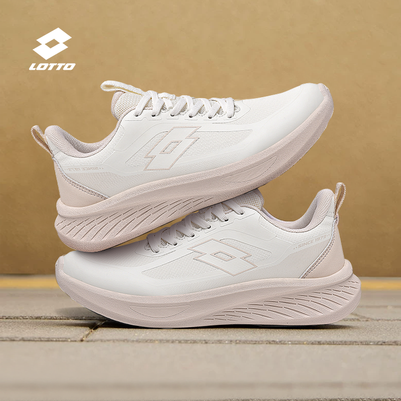 乐途皮面防泼水减震跑步鞋