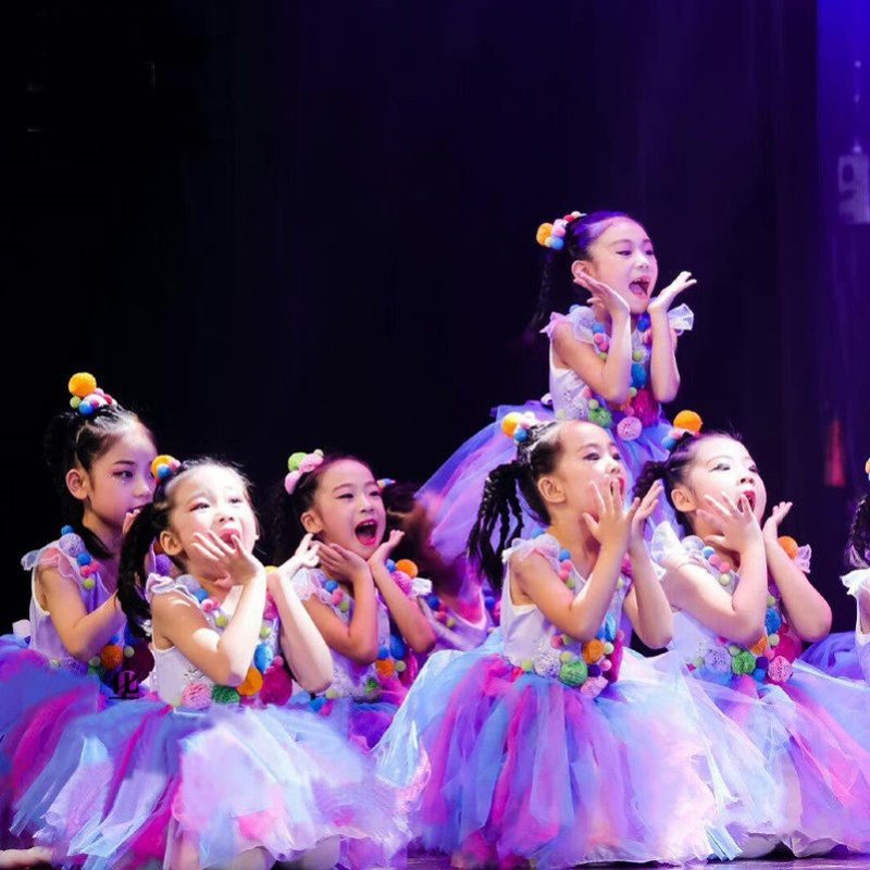 六一少儿七彩蓬蓬裙女孩亮片舞蹈演出服公主纱裙幼儿园可爱表演服