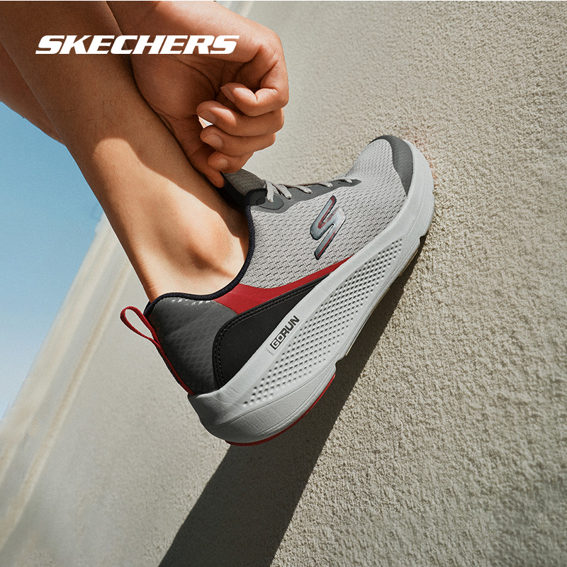 斯凯奇男士透气减震跑步鞋