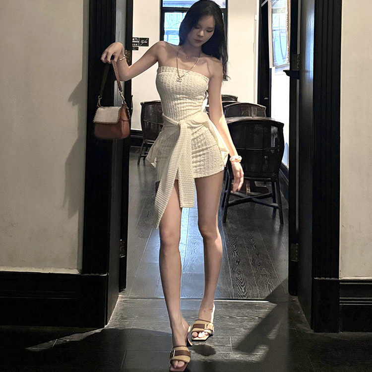 性感抹胸洋装女2026夏季新款今年流行爆款修身包臀短裙子两件套