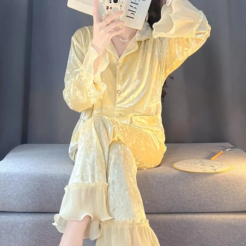 2024年春秋季新款时尚气质金丝绒睡衣女小翻领口袋长袖家居服套装