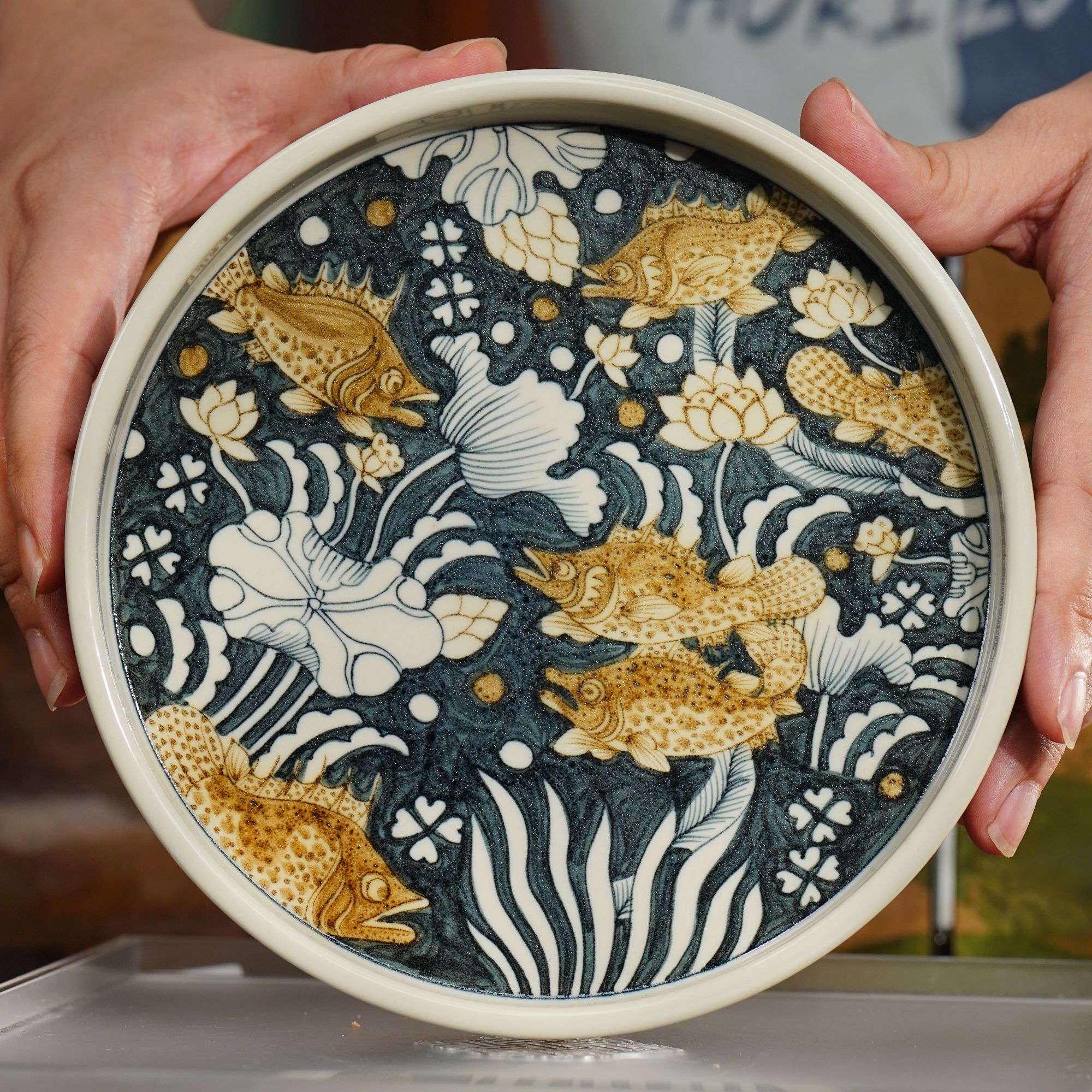 立勤堂釉里金九鳜壶承干泡盘