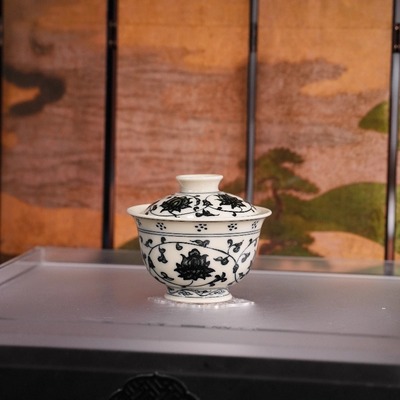 立勤堂二号釉缠枝小盖碗70ml