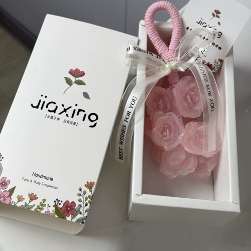 Цветочное мыло ручной работы с розой в составе, аромотерапия для авто, креативная подвеска, готовый продукт