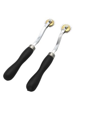 Wooden handle crimping wheel, cloth pressing wheel, spacing