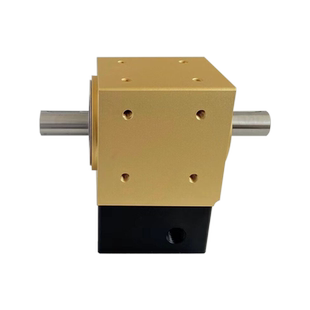 P转角减速机直角90度伺服换向器行星减速机步进电机立式精密转向